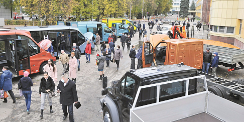 COMTRANS у Главной проходной
