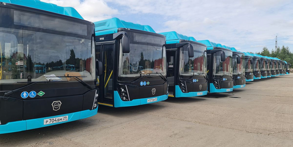 Более 40 экологически чистых автобусов «ЛиАЗ» передала в Архангельск ГК «СТТ»