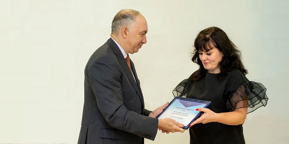 Лучшие сотрудники подразделений Горьковского автозавода получили ведомственные и корпоративные награды в преддверии Дня машиностроителя