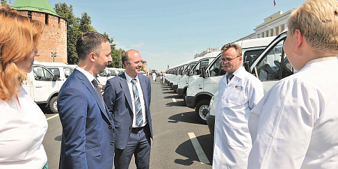 Правительство Нижегородской области и «Группа ГАЗ» передали медучреждениям региона 103 полноприводных автомобиля «Соболь»