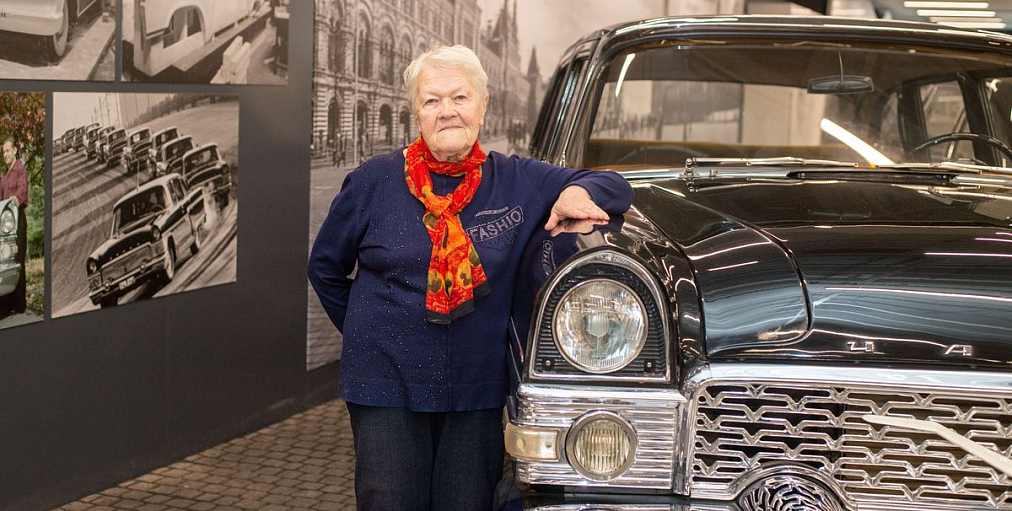 Её цвет в истории: Раиса Сиротинина окрашивала автомобили для высшего руководства страны