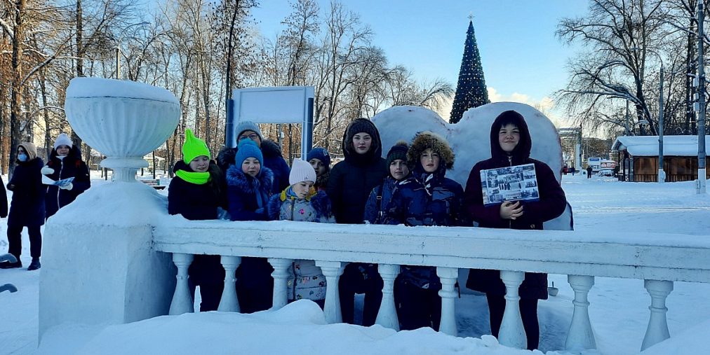 Краеведческий квест «Я - часть истории Автозаводского района!» объединивший учащихся 5-11-х классов, был посвящен 90-летию района
