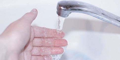 Качество и температуру горячей воды в домах автозаводцев улучшат уже этим летом