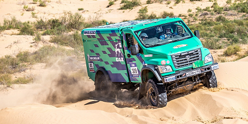 Штурмуя пески