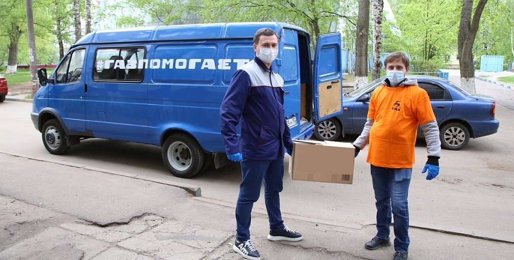 Волонтеры Горьковского автозавода доставили несколько десятков продовольственных наборов ветеранам «ГАЗа»