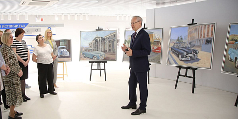 Президент «Группы ГАЗ» Вадим Сорокин передал нашему музею картины художника Кирилла Зибницкого