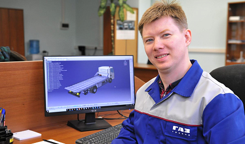 Ведущий инженер-конструктор функциональных служб АЗ «ГАЗ» Максим Шуравин в свободное время играет на барабанах