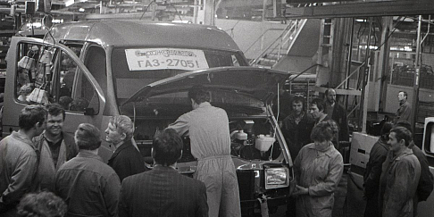 Символ коммерческого автопрома: цельнометаллической «ГАЗели» - 25