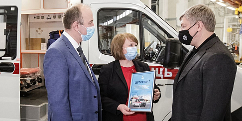«Группа ГАЗ» передала Ульяновской области автомобиль скорой помощи