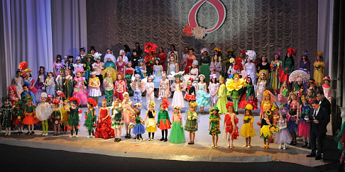 «Весна, цветы и комплименты»: праздничная программа, посвященная Международному женскому дню, состоялась во Дворце культуры «ГАЗ»