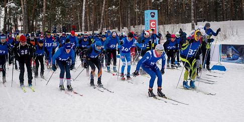 Более трехсот экстремалов в минувшие выходные вышли на старт суточного лыжного марафона Горьковского автозавода