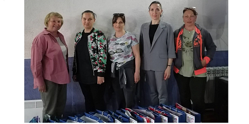 Сотрудники Павловского автобусного завода устроили праздник для детей из Донецка