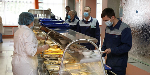 С 1 января на предприятиях «Группы ГАЗ» вырастет размер максимальной разовой компенсации стоимости питания