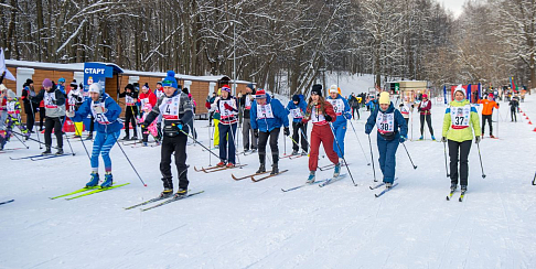 Команда Горьковского автозавода приняла участие в ретрофестивале «Лыжи из прошлого»