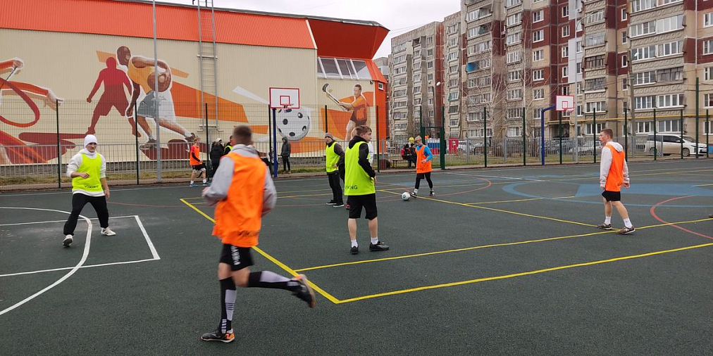 В Павлове обновлен фасад ФОКа «Гармония» и создано пять спортивных и детских площадок по программе развития территорий «Новый социальный вектор»