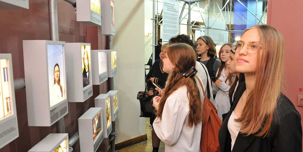 Выставка-презентация творческих лабораторий для школьников «Скрытые чувства» открылась в ДК «ГАЗ»