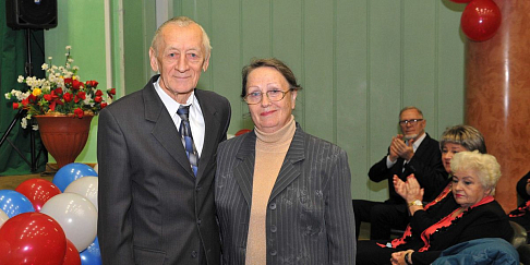 В ДК «ГАЗ» чествовали ветеранов Горьковского автозавода, которые в сентябре отметили юбилеи