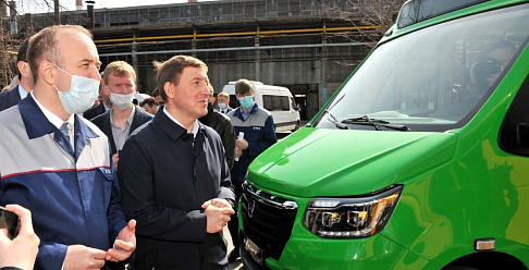 Андрей Турчак и Глеб Никитин поддержали инициативу о продолжении госпрограммы закупок школьных автобусов и автомобилей скорой помощи