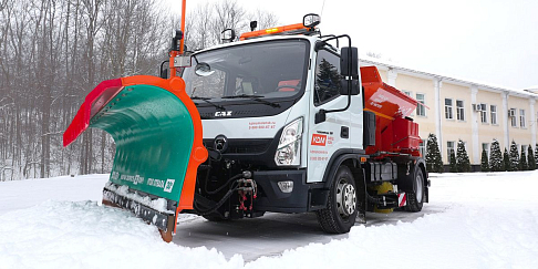 Комбинированную дорожную машину на шасси «Валдай 12» представили компания «СТТ» и «Завод КМД» в рамках партнерства по развитию производства и продаж