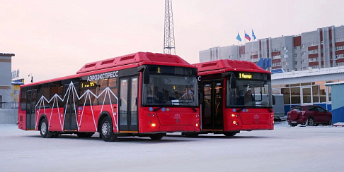 Два аэроэкспресса марки «ЛиАЗ» запустили между вокзалом и аэропортом в Новом Уренгое