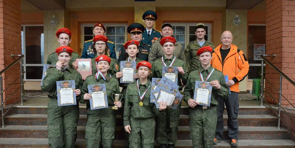 Команда лицея №165 стала первой в военно-спортивной игре «Победим вместе!»