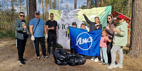 Сотрудники Ликинского автобусного завода приняли участие в экологической акции «Чистый лес»