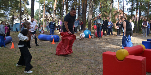 «Спортивно-семейным движем» отметил коллектив ПРЗ День машиностроителя