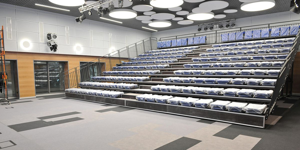 В Академии современных технологий автомобилестроения им. А.Н. Моисеева в ходе реконструкции обновили актовый зал