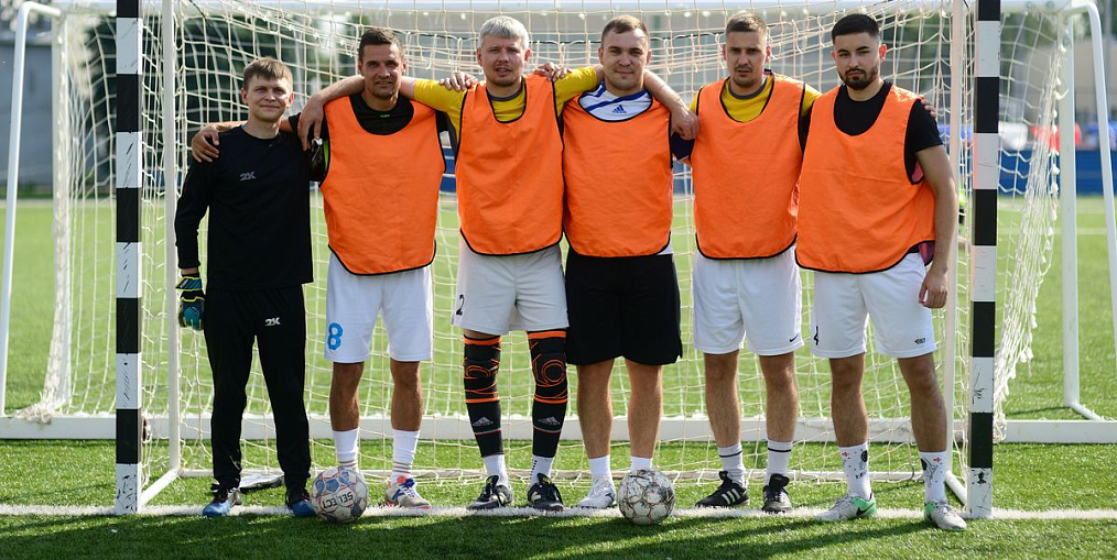 Сотрудники ГАЗа выиграли турнир по мини-футболу на празднике, посвященном Дню физкультурника