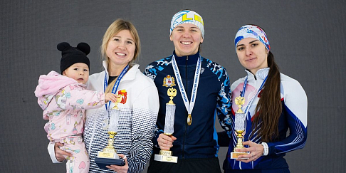 Дарья Качанова завоевала золото на Кубке России по конькобежному спорту