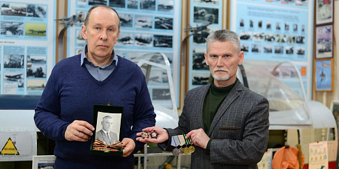 Ветеран автозавода Сергей Дмитриев в годы Великой Отечественной войны готовил самолеты к боевым вылетам