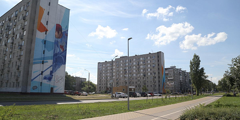 Граффити появились на девятиэтажках на улице Пермякова
