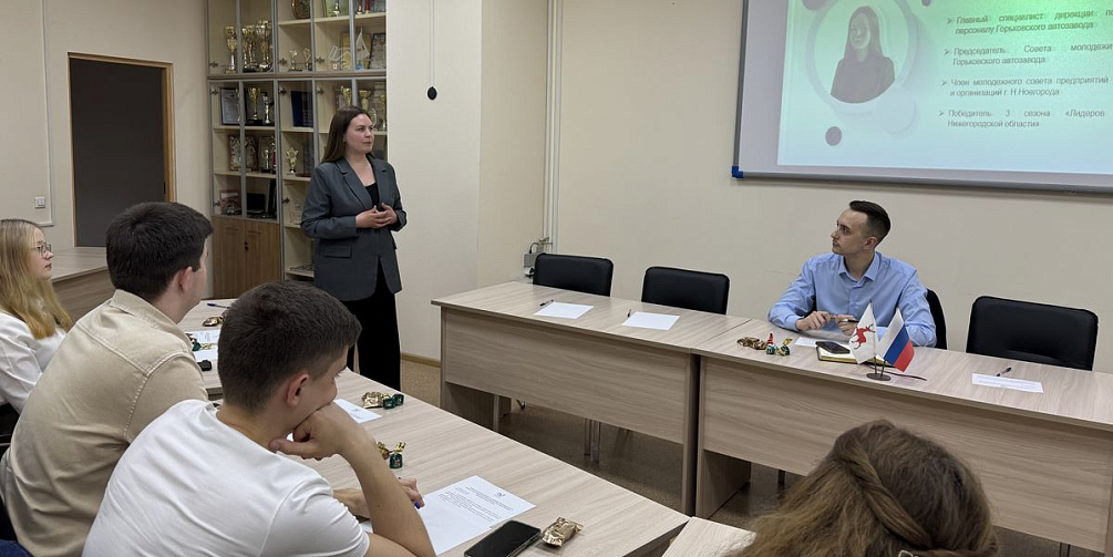 Евгения Кропачева избрана председателем комиссии по экономике, промышленности и туризму Молодежной палаты