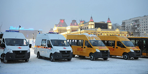 20 автомобилей скорой помощи и 55 школьных автобусов марки «ГАЗ» отправились в районы Нижегородской области накануне Нового года