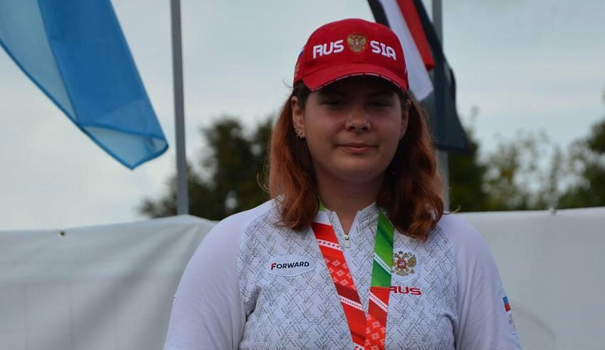 Воспитанница спортивной школы «Чайка» Екатерина Варнашина завоевала «золото» и «серебро» на Чемпионате мира по городошному спорту