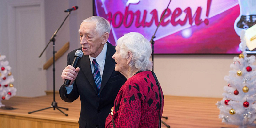 Декабрьский День юбиляра прошел в Доме ветеранов с особым размахом и праздничным колоритом