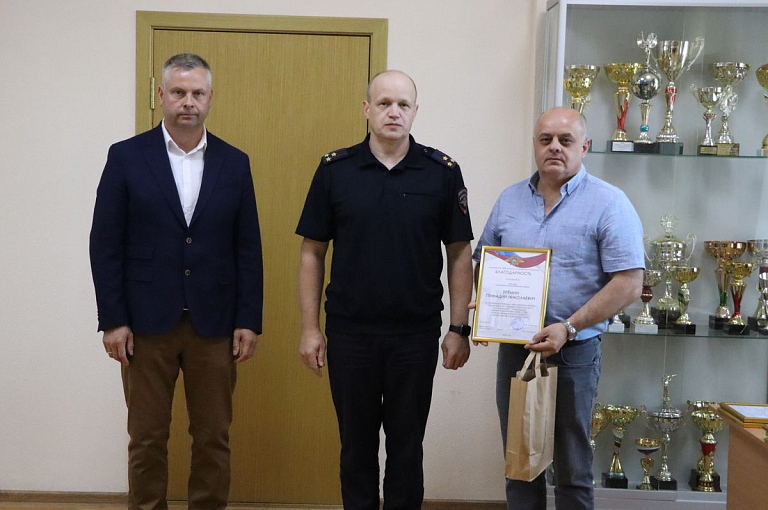 За взаимодействие с полицией Нижнего Новгорода награждено трое народных дружинников Горьковского автозавода