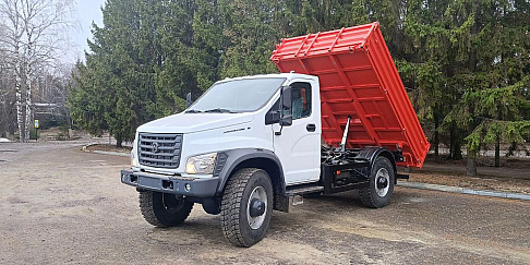 Самосвал на базе грузовика «Садко 9» представлен на выставке «Золотая Нива»