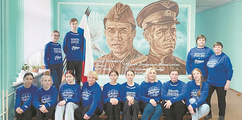 В школе №129 Автозаводского района появился арт-объект, посвященный Героям Советского Союза Дмитрию Минееву и Александру Прыгунову