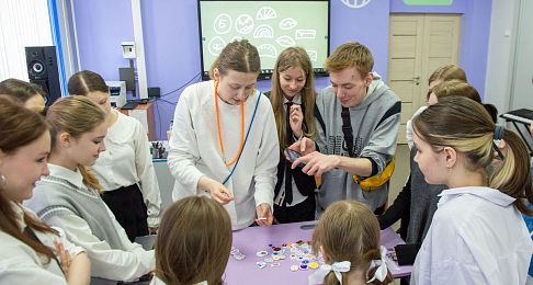 Творческая лаборатория по проекту Горьковского автозавода «Скрытые чувства» прошла в школе № 170