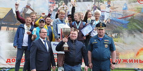 На стадионе «Уран» в Дзержинске прошли ежегодные финальные соревнования боевых расчетов добровольных пожарных дружин подразделений ГАЗа