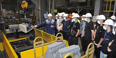 Первокурсники НАМТа побывали в литейном производстве Горьковского автозавода