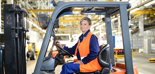 С выращивания ромашек началось увлечение садоводством у водителя погрузчика службы логистики Горьковского автозавода Татьяны Чернышевой