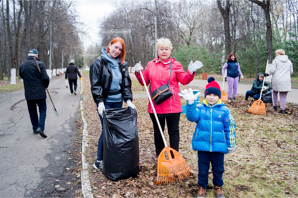 Субботник в Автозаводском парке