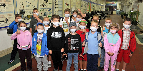 День открытых дверей прошел на заводе мостов и агрегатов ПАО «ГАЗ»: на заводе побывали дети и внуки сотрудников