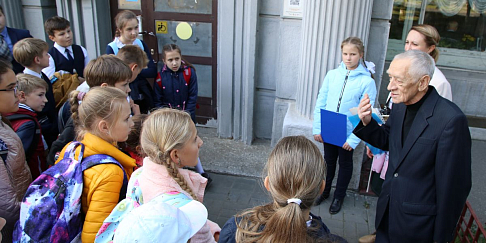 В гуще людей и событий