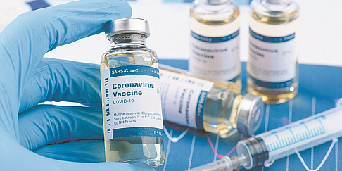 Из-за непредсказуемости мутаций коронавируса пока рано говорить о переходе заболеваемости на сезонный сценарий