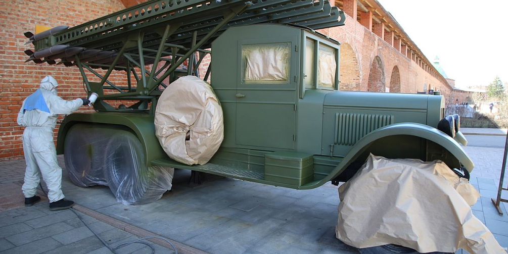 Сотрудники «Группы ГАЗ» отреставрировали технику Горьковского автозавода в экспозиции «Горьковчане - фронту» в Нижегородском кремле