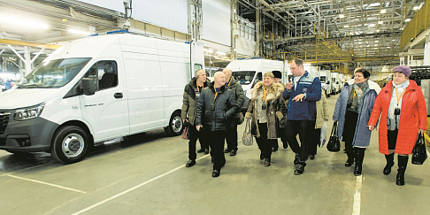 30 лет назад, 15 декабря 1995 года, состоялся старт серийного производства цельнометаллического фургона «Газель» ГАЗ-2705