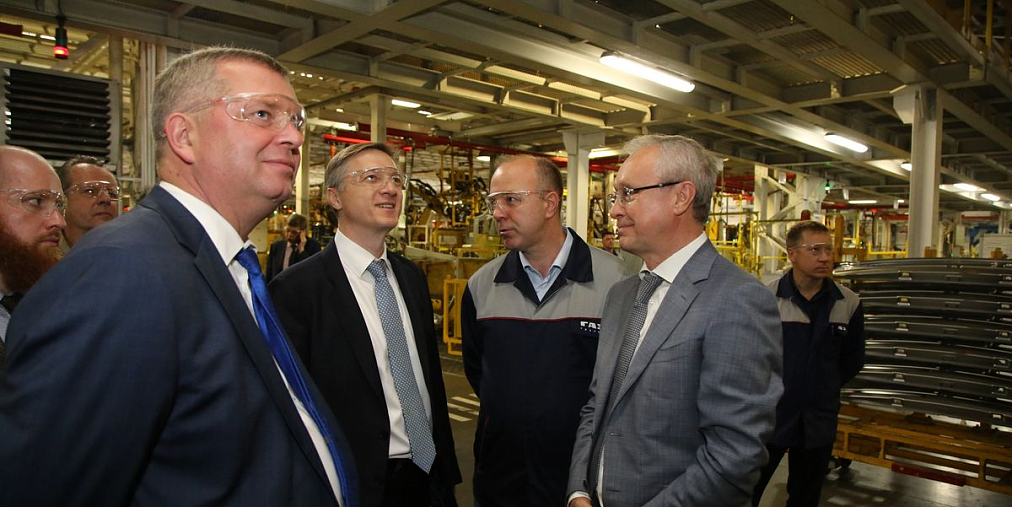 Тема импортозамещения была в фокусе внимания в ходе визита на ГАЗ заместителя министра промышленности и торговли РФ Альберта Каримова